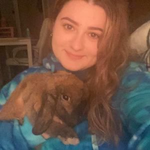 Meet your Posher, Olivia